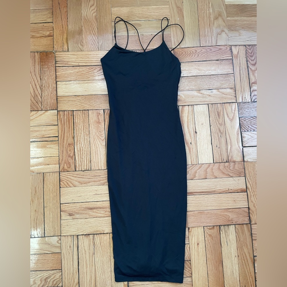 House of Harlow 1960 Black Spaghetti Strap Midi Dress